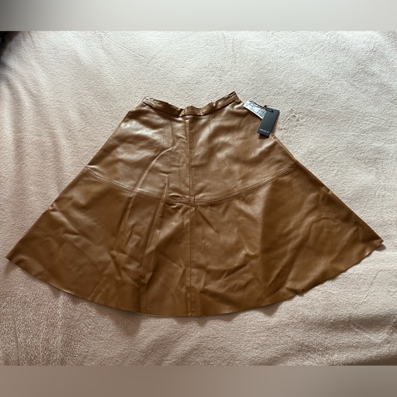 NWT Forever21 Cognac Faux Leather Midi Circle Skirt - Size Small - Picture 3 of 10